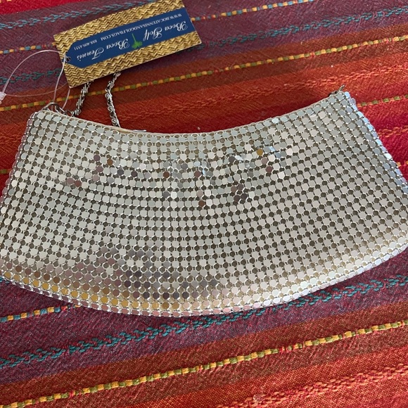 Silver Sequins purse NWT Holiday Small size - Picture 2 of 7